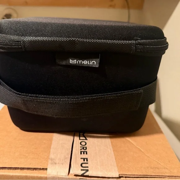 Melin Brand Black Hat Travel Case - Picture 5 of 7